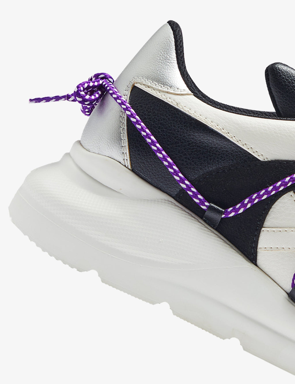 607 black white chunky sneaker - 7-10.in