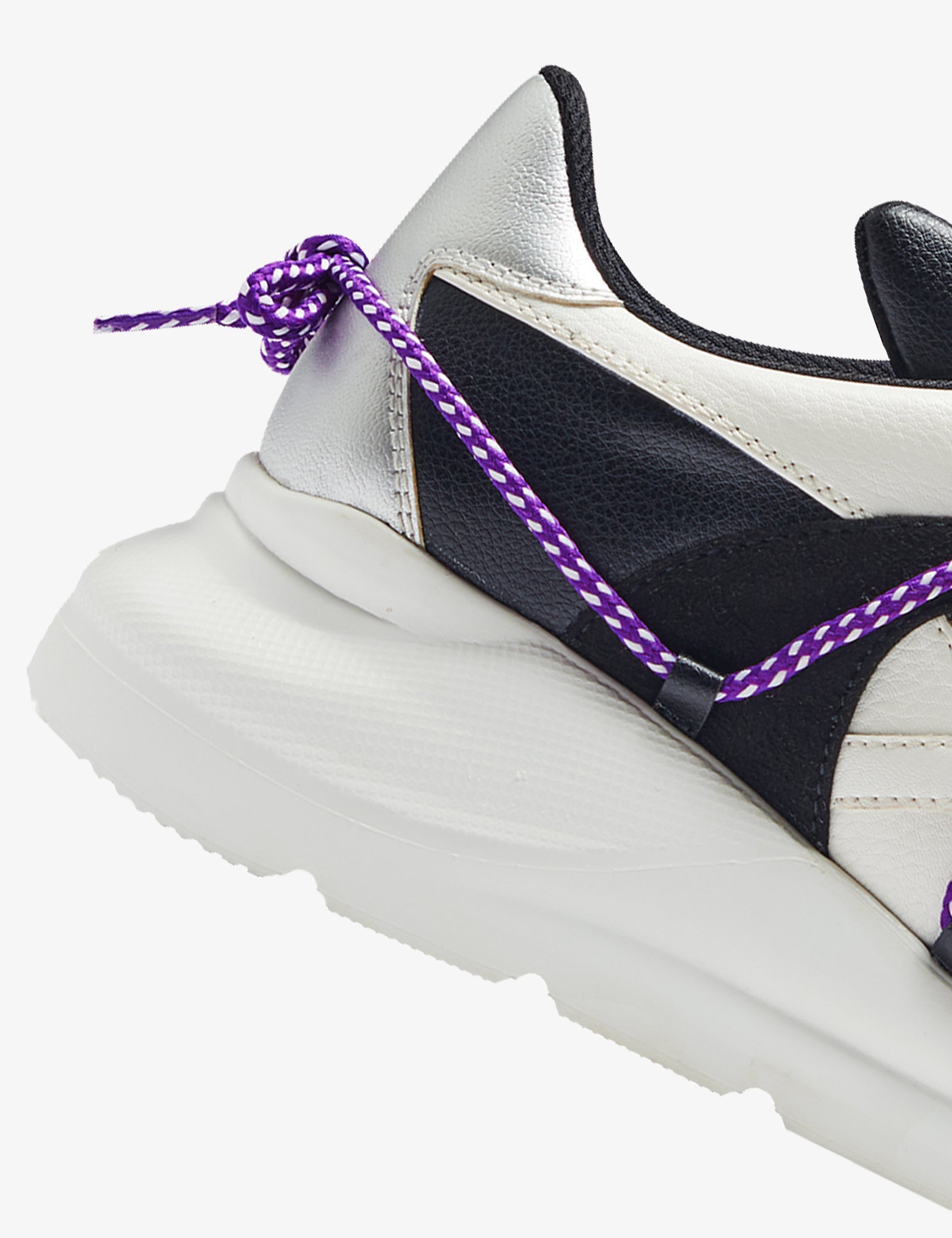 607 black white chunky sneaker - 7-10.in