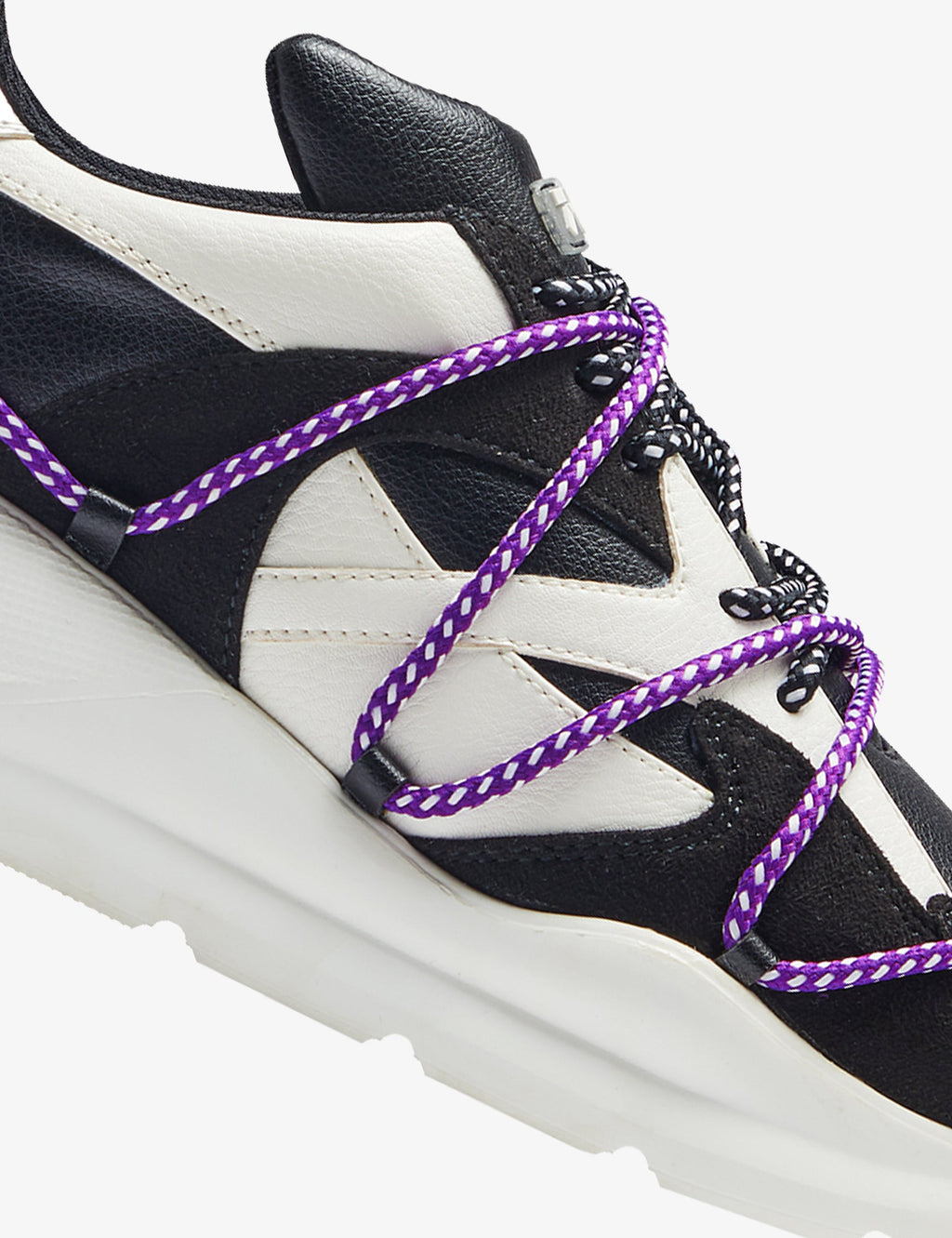 607 black white chunky sneaker - 7-10.in