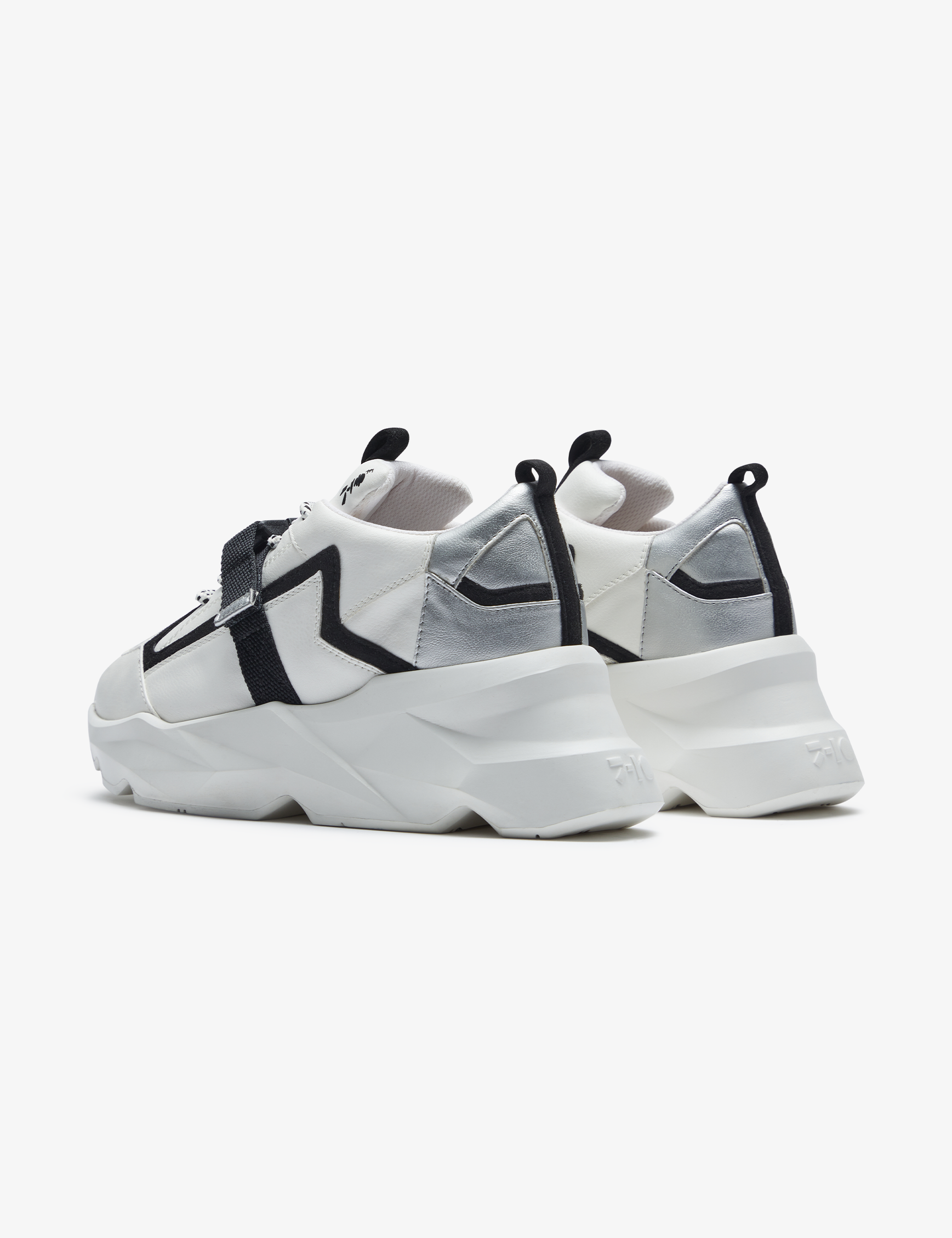 726 white silver buckle chunky sneaker - 7-10.in