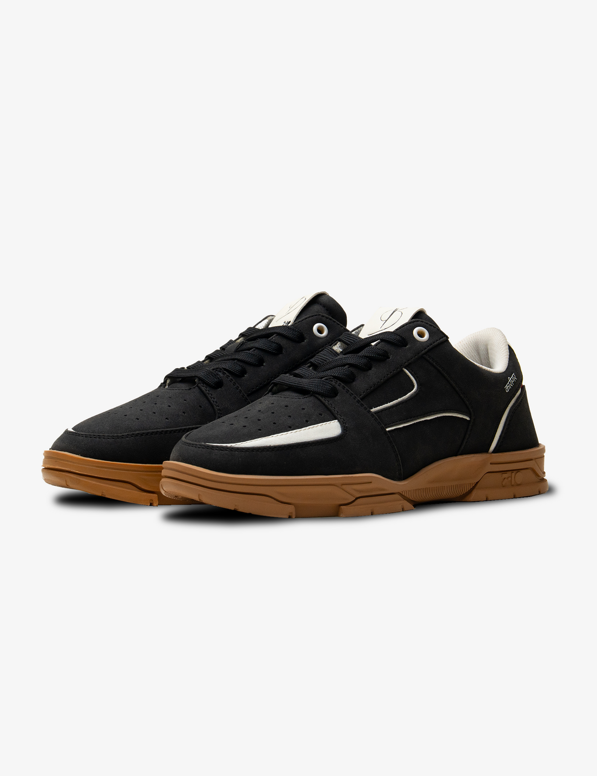 775 Karigar Kohl Low-Top Sneakers – seventen.in