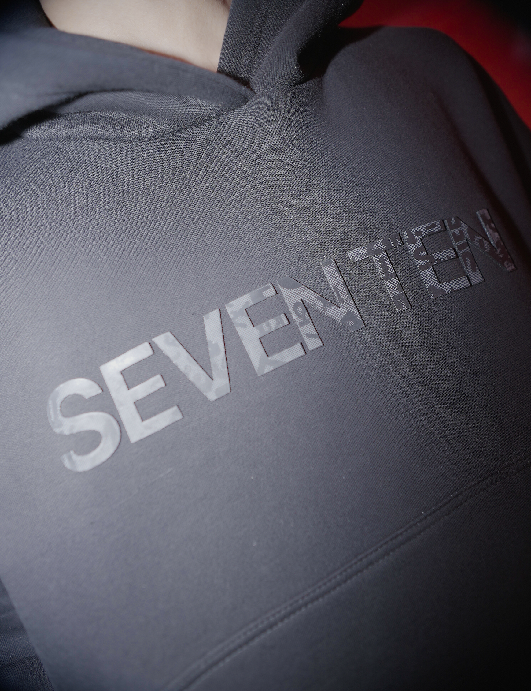 Seven Ten Hoodie Black - 7-10.in