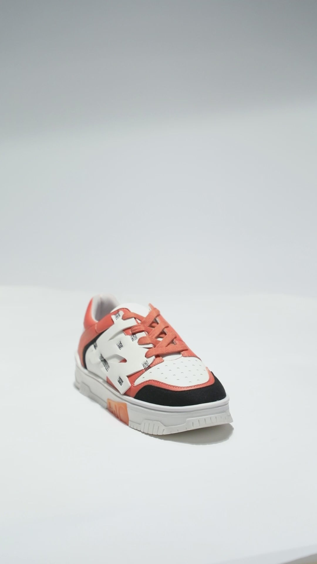 735 Cheeto Chunky Orange Low-Top Sneakers